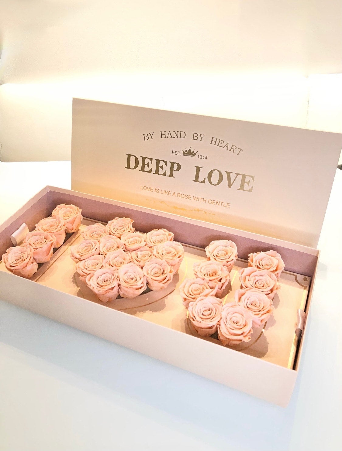 Deep LOVE Rose box by Rosemantico Flowers